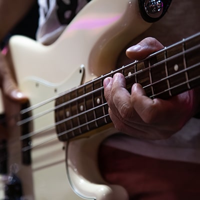 Clases de bajo en A Coruña