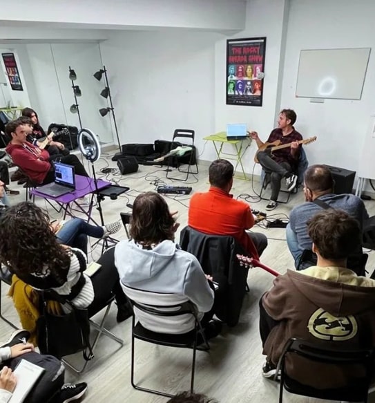Rock School Coruña clases de guitarra