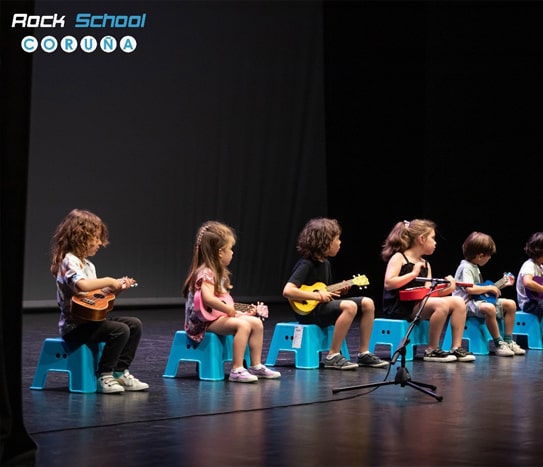 Rock School Coruña clases de ukelele