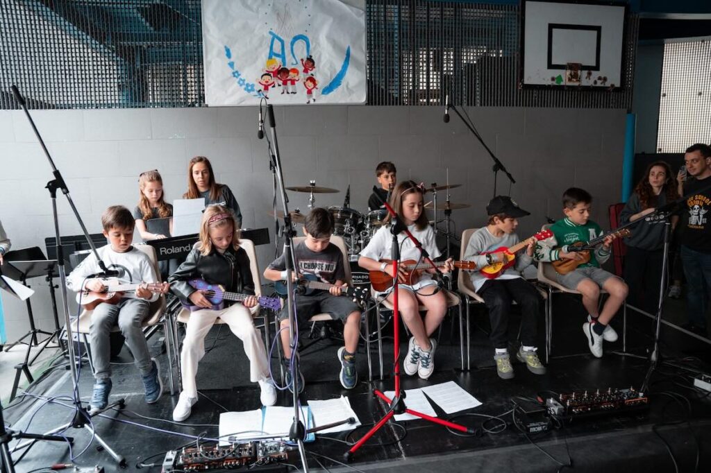 Rock School Kids: ukelele
